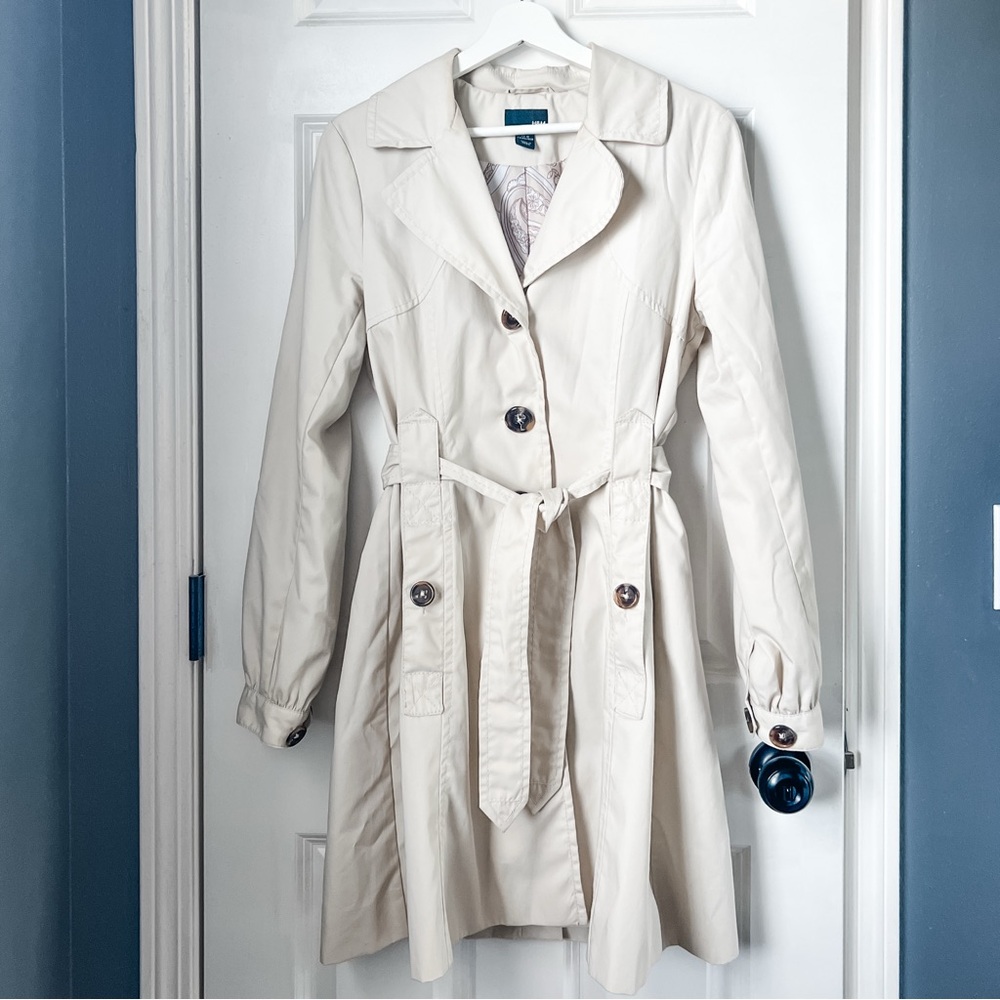 H&M Cream Trench Coat with Belted Waist and Lapel Collar